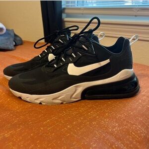 Nike Women's Air Max 270 Reacts